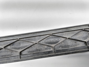 Ford Mustang Mach-E Mach-E (2020–2026) Vahejahuti õhusuunaja LJ9B8475APIA - 3