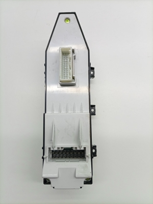 Hyundai Santa Fe (2012–2018) Fensterheberschalter vorne 935702W620 - 3