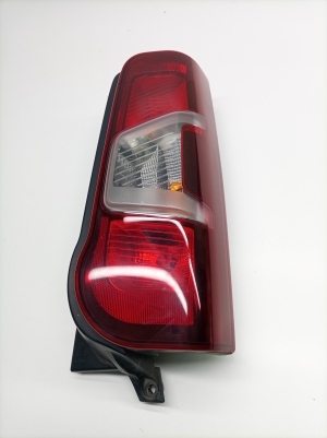 Opel Combo E (2018–2026) Tagumine nurgatuli 9820554880