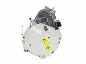 Mercedes Benz C-Class 205 (2014–2021) Generaator A2649001000 - 4