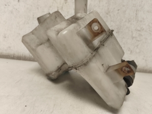 Infiniti FX (2008–2013) Front washer fluid reservoir HLC23025 - 2