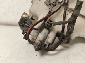Infiniti FX (2008–2013) Front washer fluid reservoir HLC23025 - 3
