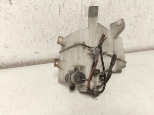 Infiniti FX (2008–2013) Front washer fluid reservoir HLC23025 - 4