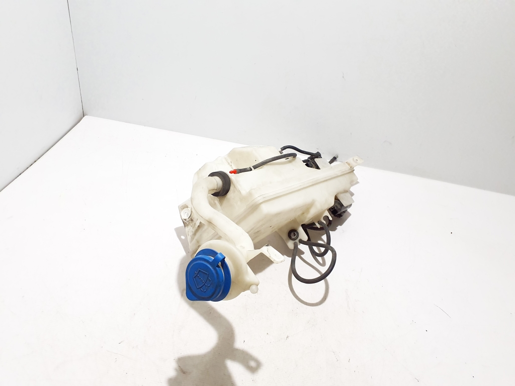 VOLVO XC90 (2015–2024) Front washer fluid reservoir 31349385 VOLVO XC90 (2015–2024) Front washer fluid reservoir 31349385