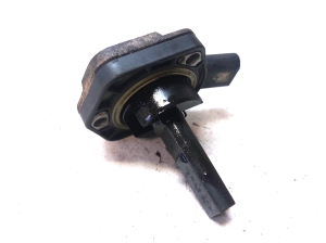 Volkswagen Golf Plus Mk5 (2004–2008) Ölstandssensor 1J0907660C - 5