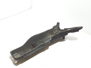 VOLVO XC90 (2015–2024) Front fender bracket 31391778 - 4