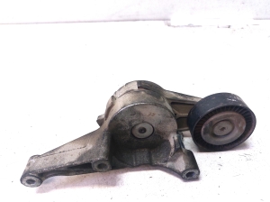 Alternator belt tensioner - 950371
