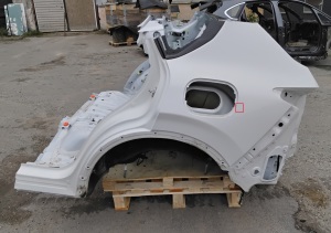   Rear wing  -  