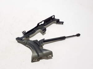 VOLVO XC90 (2015–2024) Hood hinge 31352878 - 3