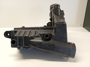 Volkswagen Passat B7 (2010–2014) Luftfiltergehäuse 3C0129607BH - 4