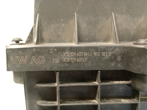 Volkswagen Passat B7 (2010–2014) Luftfiltergehäuse 3C0129607BH - 5