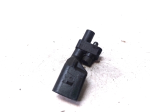 Volkswagen Golf Plus Mk5 (2004–2008) Crankshaft position sensor 036906433B - 2