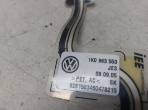 Volkswagen Golf Plus Mk5 (2004–2008) Sonstiges Teil des Vordersitzes 1K0963553 - 4