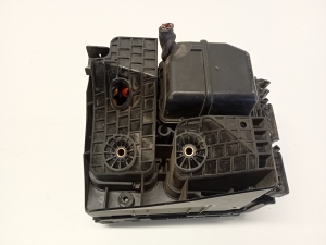 Volkswagen Passat B7 (2010–2014) Kaitsmeplokid 3C0937125A - 2