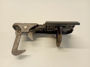   Hood release handle on the hood  - 3AA823480 