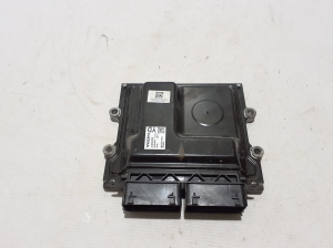 VOLVO XC90 (2015–2024) Engine control unit 31452230 - 2