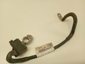 Volkswagen Passat B7 (2010–2014) Miinusjuhtme klemm 519416C41 - 3