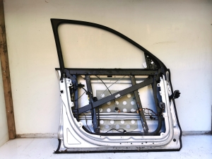 Porsche Cayenne (2002–2010) Front door and its parts 95553101105 - 2