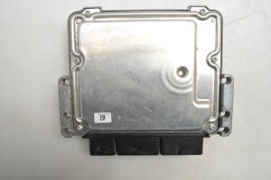 NISSAN X-Trail T32 (2013–2021) Engine control unit 237104BE1A - 2