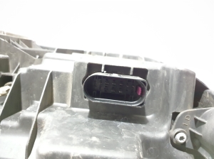 VOLVO XC90 (2015–2024) Headlight 31468664 - 6
