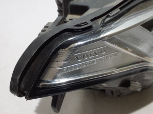 VOLVO XC90 (2015–2024) Esituli 31468583 - 7
