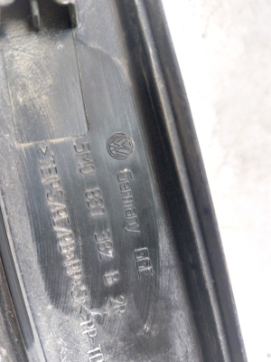Volkswagen Golf Plus Mk5 (2004–2008) Esiukse muu osa 5M0837382B - 2
