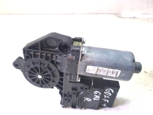 Volkswagen Golf Plus Mk5 (2004–2008) Hinterer Seitentür-Fensterhebermotor 5M0839402B - 4