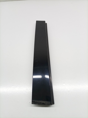   Tagumise külgukse klaasi välimine liist  - 7N0839902D 