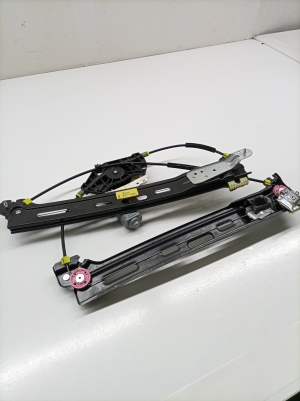   Tagumise külgukse aknatõstuk ja selle osad  - 7N0843699F 