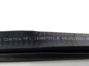 Volkswagen ID.4 I (2020–2026) Front door rubber seal 11A867911B - 2