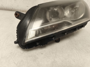 Volkswagen Passat B7 (2010–2014) Scheinwerfer vorne 3AC941005 - 2