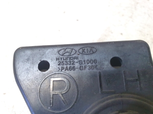 Hyundai Santa Fe (2018–2026) Radiator bracket 25332S1000 - 6