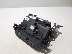 VOLVO EX30 I (2023–2026) Handschuhfach 80002671 - 4