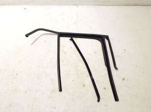 Rear side door seal on the door - 80000504