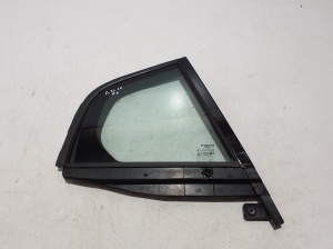 Rear door quarter glass - 80000172