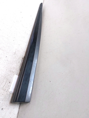 TOYOTA Yaris (2011–2020) Front door molding 757320D200 - 5