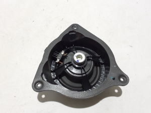 VOLVO EX30 I (2023–2026) Rear side door speaker 80001810 - 4