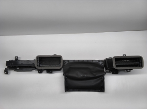 Ford Mustang Mach-E Mach-E (2020–2026) Armatuurlaua ventilatsioonivõred LJ8BR01412 - 6