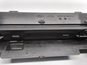 Ford Mustang Mach-E Mach-E (2020–2026) Armatuurlaua ventilatsioonivõred LJ8BR01412 - 7