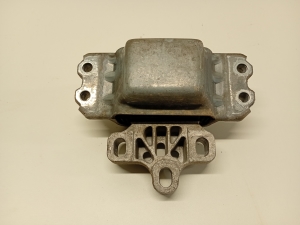 Volkswagen Passat B7 (2010–2014) Mootoripadi 1K0199555 - 6