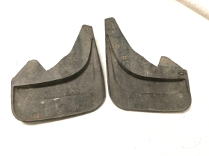 Opel Crossland X X 75 (2017–2026) Mud flap - 3
