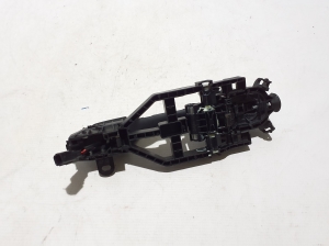 VOLVO EX30 I (2023–2026) Front door external opening handle and its details - 4
