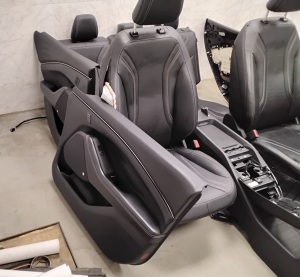 Ford Mustang Mach-E Mach-E (2020–2026) Salons un tā detaļas LJ8BR600B24 - 5