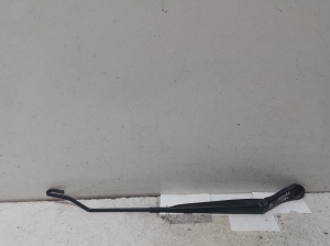 NISSAN Micra K12 (2002–2010) Wischerarm vorne 80008647