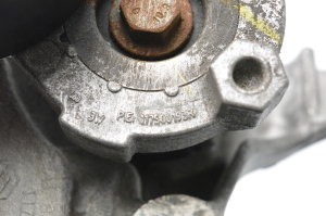 Dacia Sandero (2012–2021) Lichtmaschinenhalter 117104394R - 5