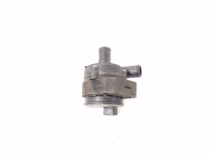 Auxiliary water pump - A2118350028