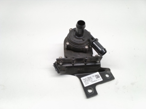 Pompe à eau auxiliaire - LJ938C590PA