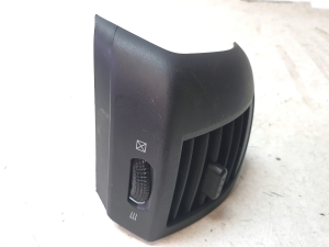 NISSAN Micra K12 (2002–2010) Dashboard air vent grilles 68761BC700 - 4