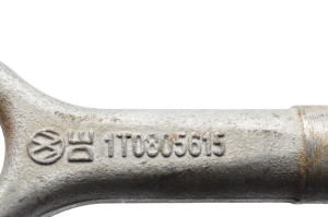Volkswagen Golf V (2003–2009) Abschleppöse 1T0805615 - 4