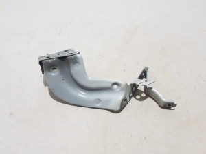 VOLVO EX30 I (2023–2026) Front fender bracket 8893257901 - 3